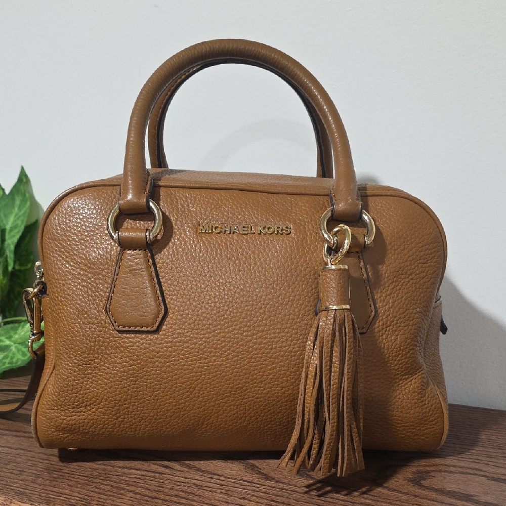 💥💥💥Michael Kors Bedford Pebble Tan Leather Satchel Tassel, Shoulder Strap